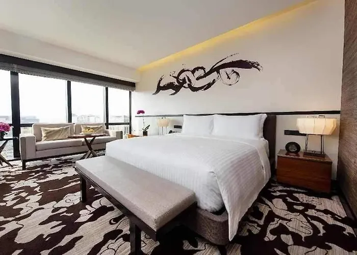 Staycation Of Dreams, Solaire Manila